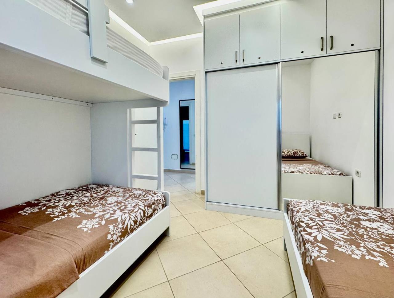 Sea And City View Apartment Sarandë Exterior foto